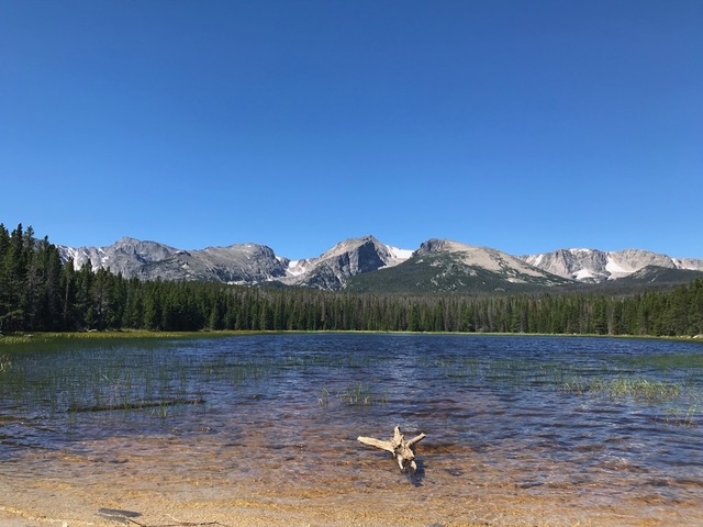 Colorado lake with mountains in background